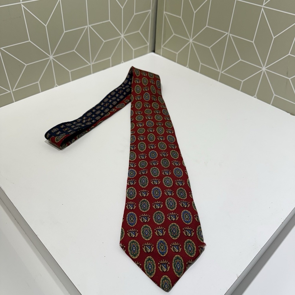 Tommy Hilfiger‎ Necktie 100% Italian SILK NECK TIE with TH Crown Logos Red